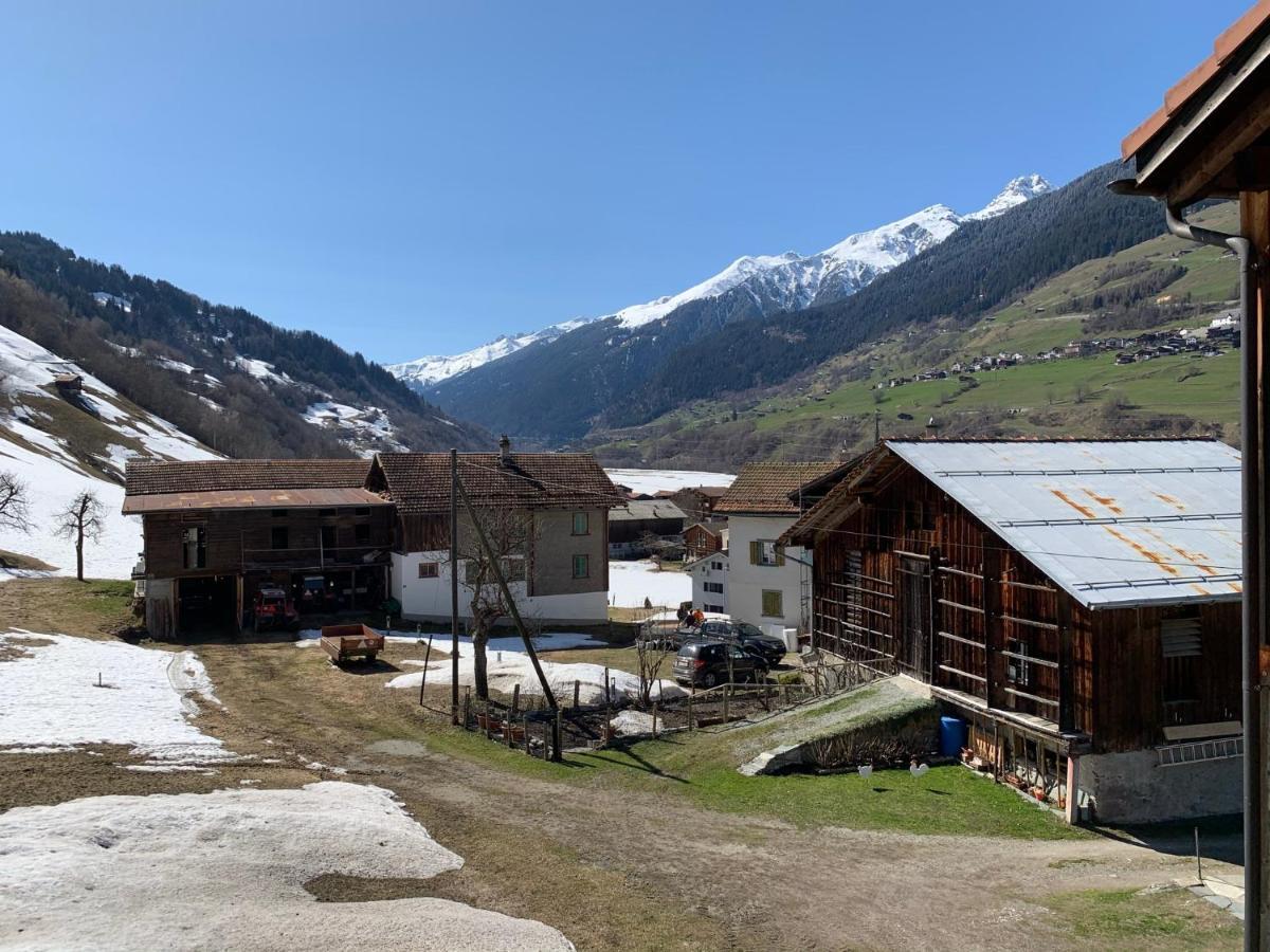 Casa Steilalva - grosszügiges Chalet für erholsamen Familienurlaub Surrein Exterior foto